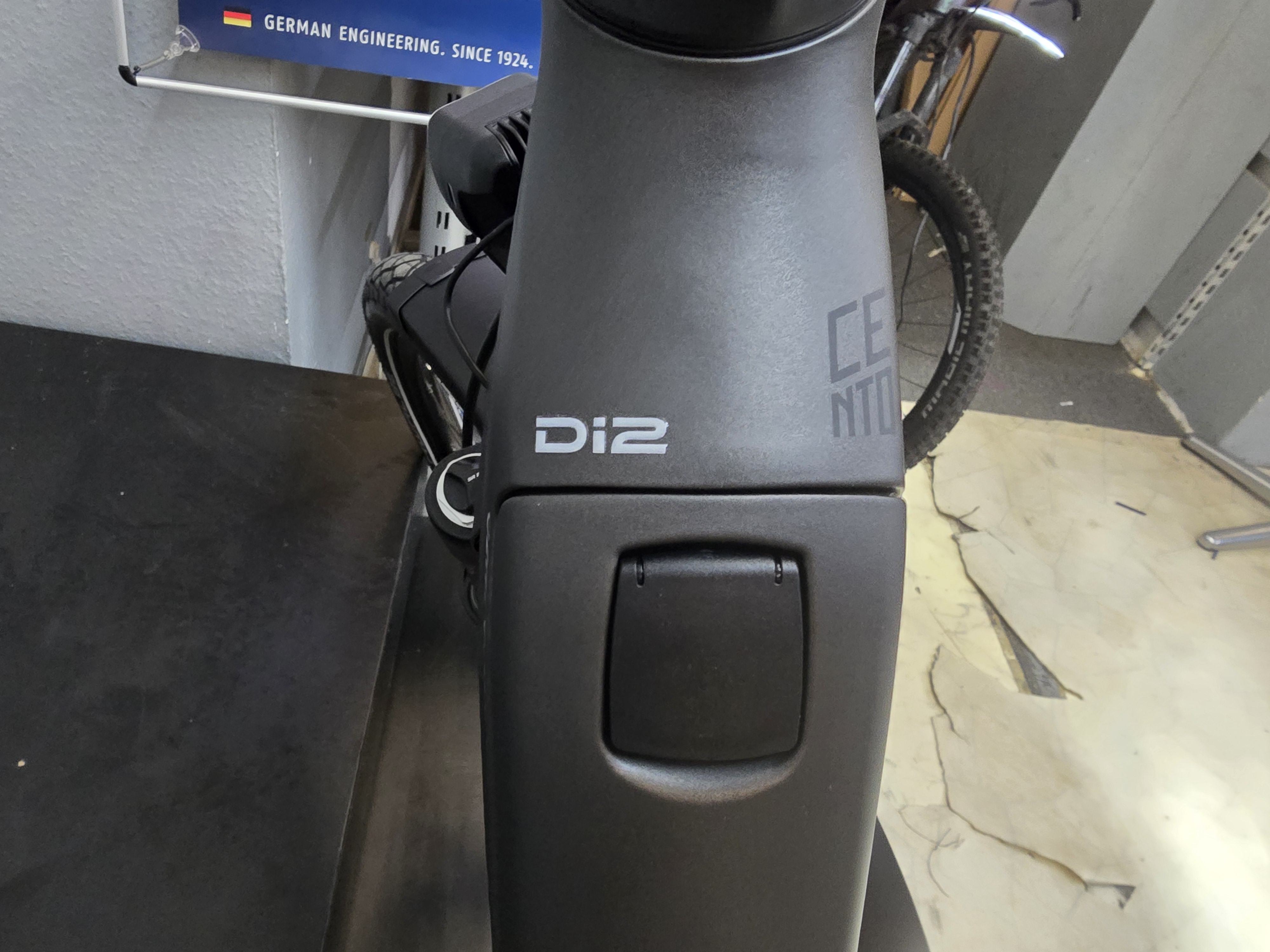 * NEU2026* KTM ZEG CENTO 11 PLUS DI2 MACHINE GREY MATT US