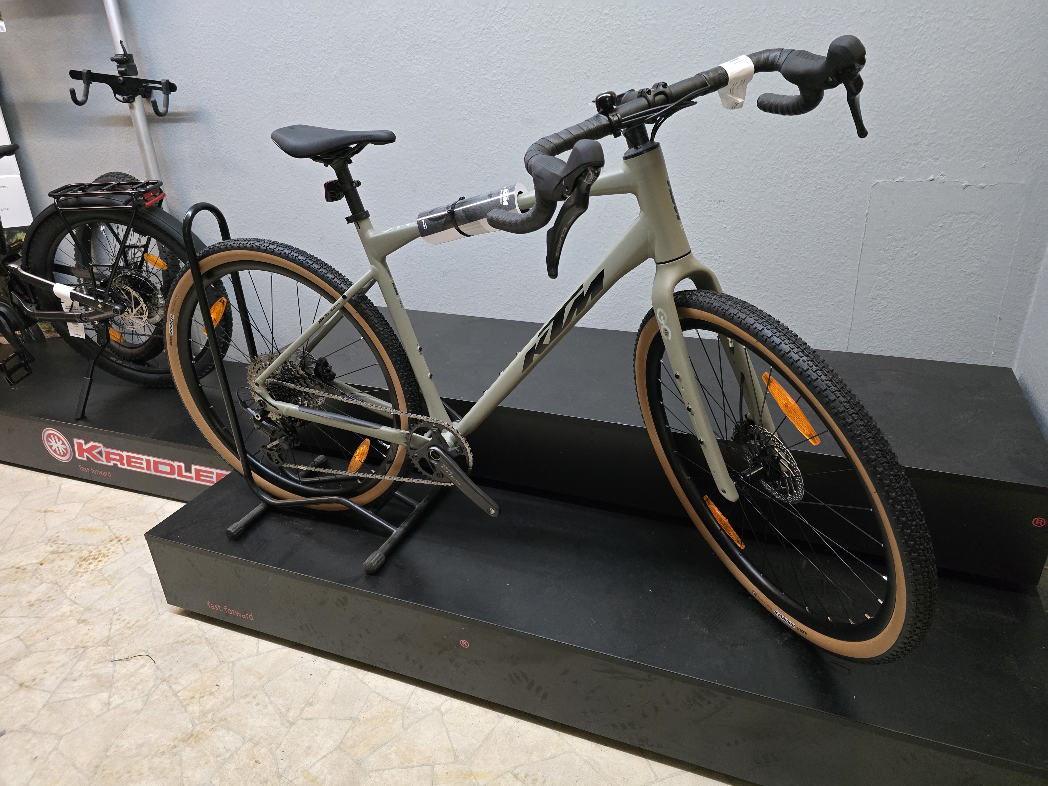 GRAVELATOR 25 MINERAL GREEN MATT 