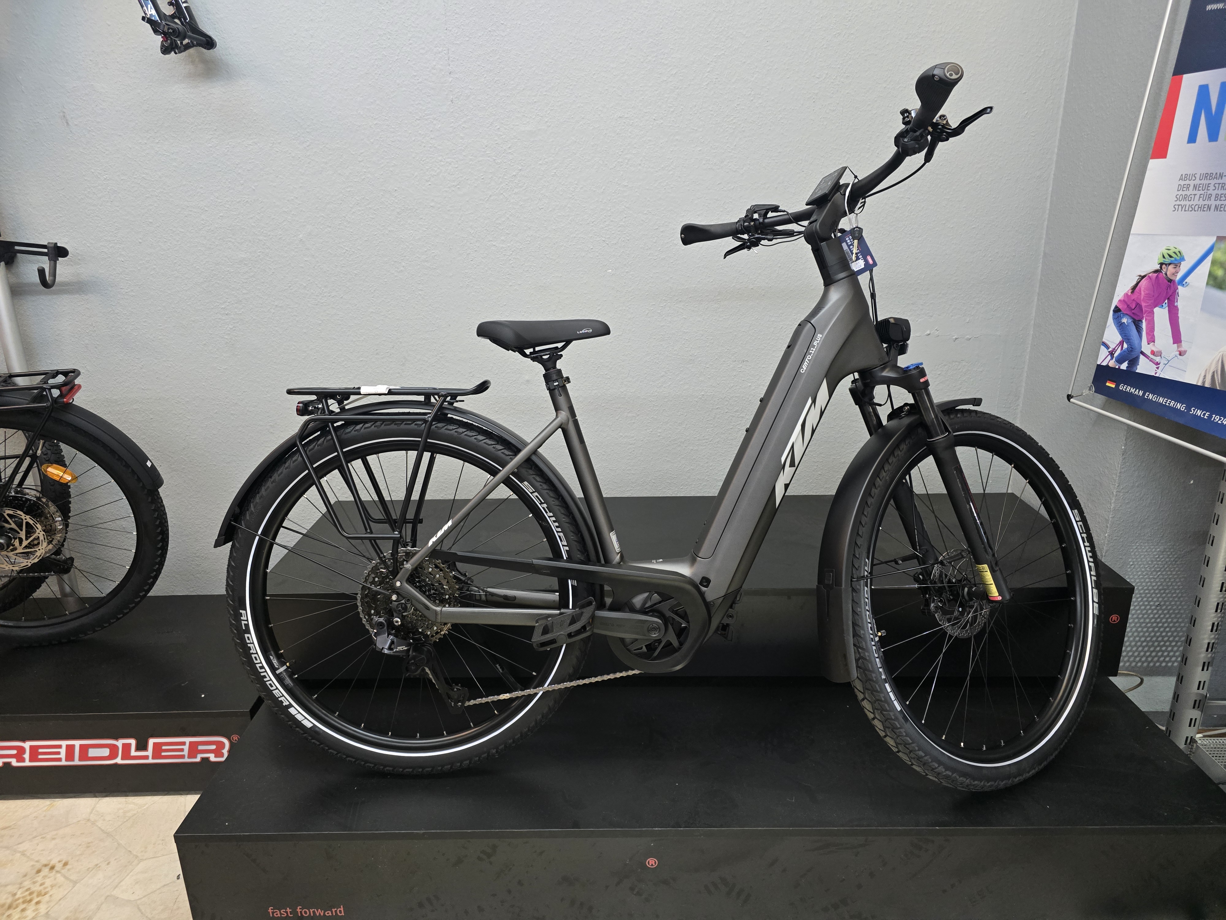 * NEU2026* KTM ZEG CENTO 11 PLUS DI2 MACHINE GREY MATT US