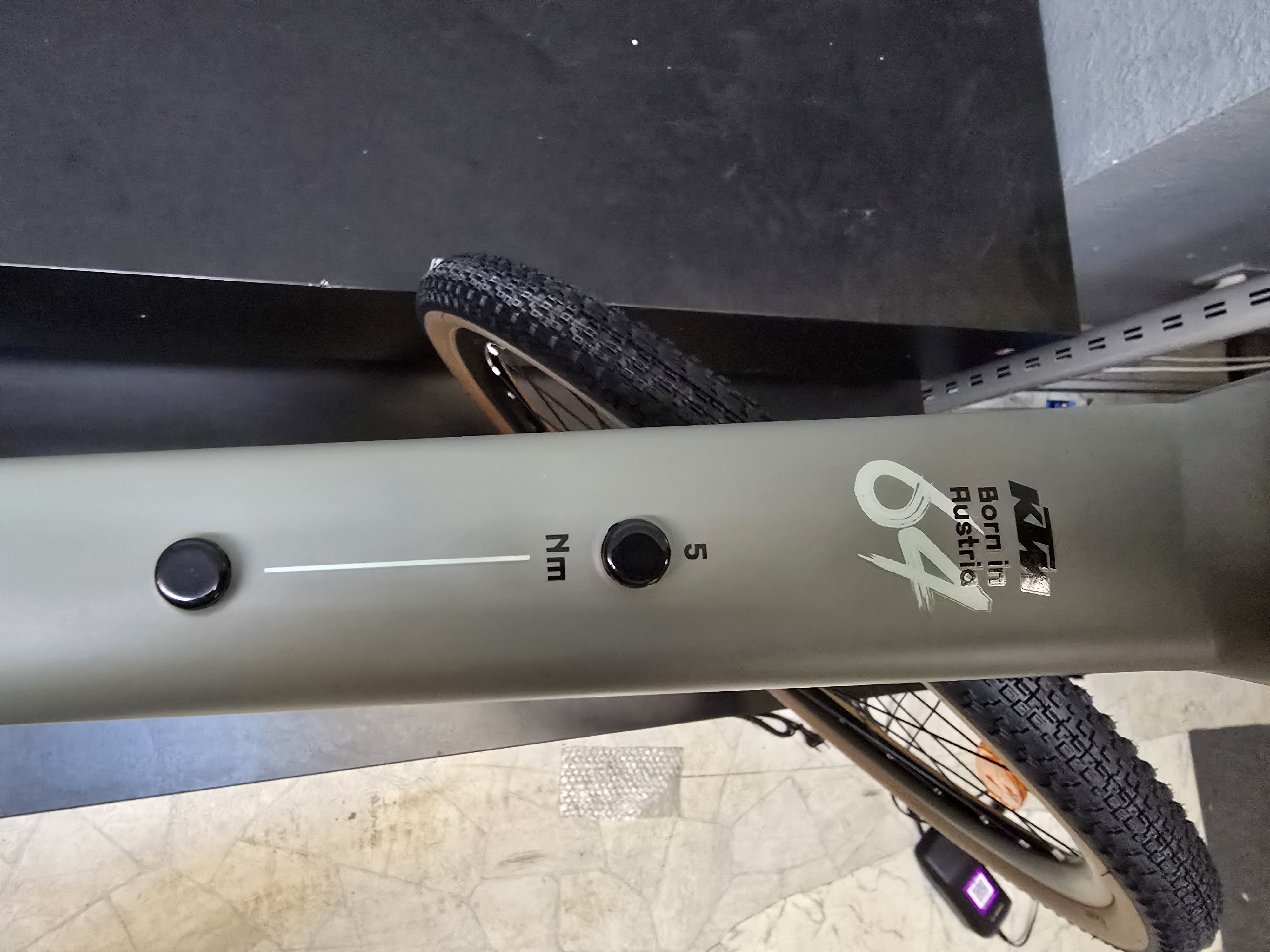 GRAVELATOR 25 MINERAL GREEN MATT 